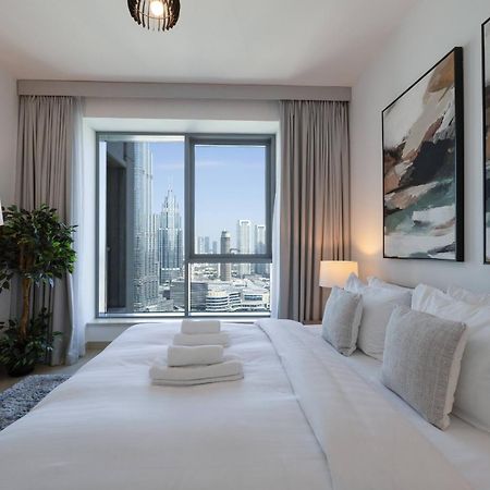 Signature Burj Khalifa View Residence Dubai Esterno foto