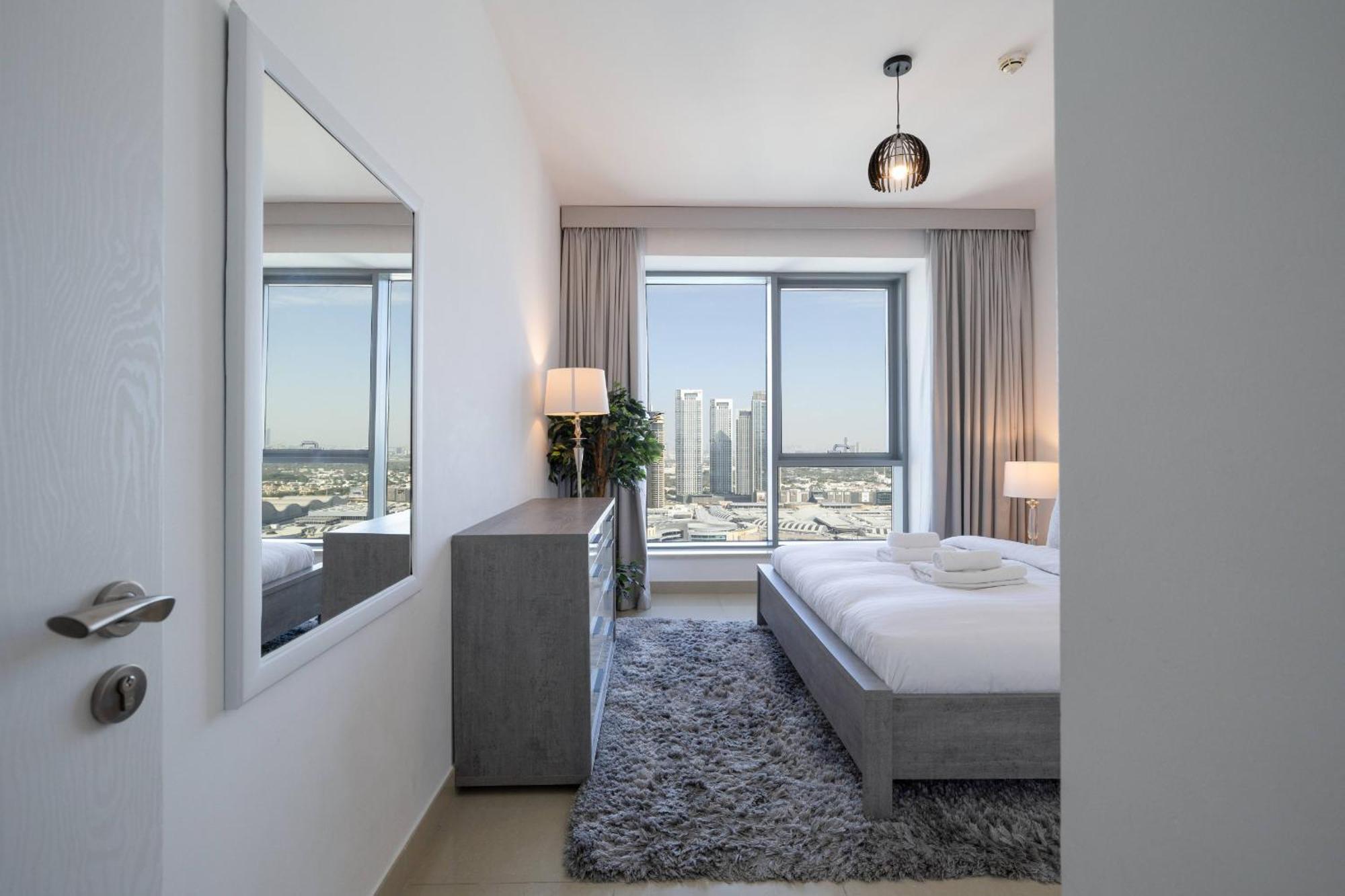 Signature Burj Khalifa View Residence Dubai Esterno foto